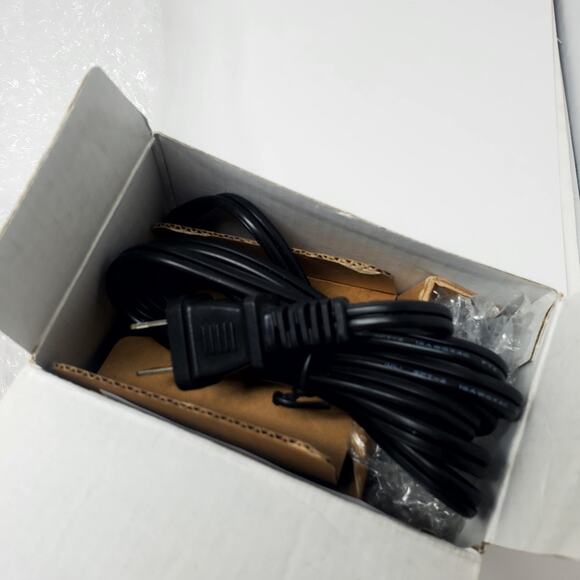 Hallmark Keepsake Ornament 2005 Sugarplum Dreams Illuminations And powerbox New - Picture 6 of 6